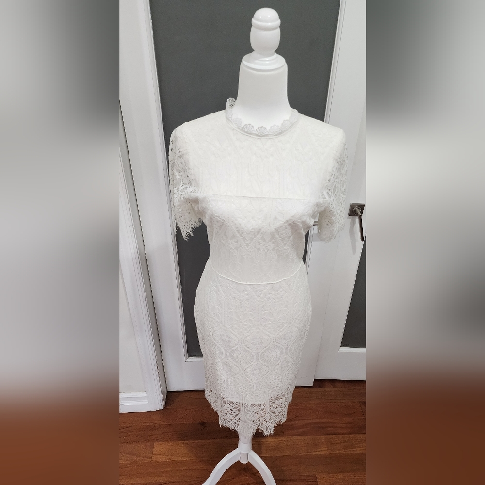 Lace Ivory Midi Dress - Picture 4 of 11